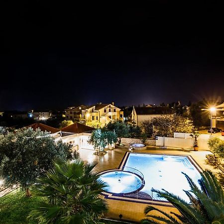City Pool Apartments Новаля Екстериор снимка