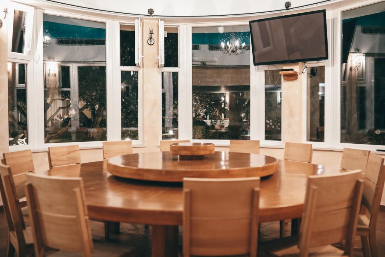 City Pool Apartments Новаля Екстериор снимка