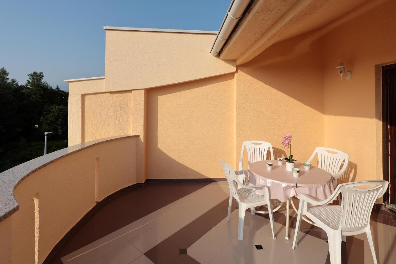 City Pool Apartments Новаля Екстериор снимка