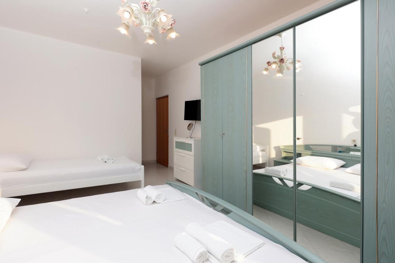 City Pool Apartments Новаля Екстериор снимка