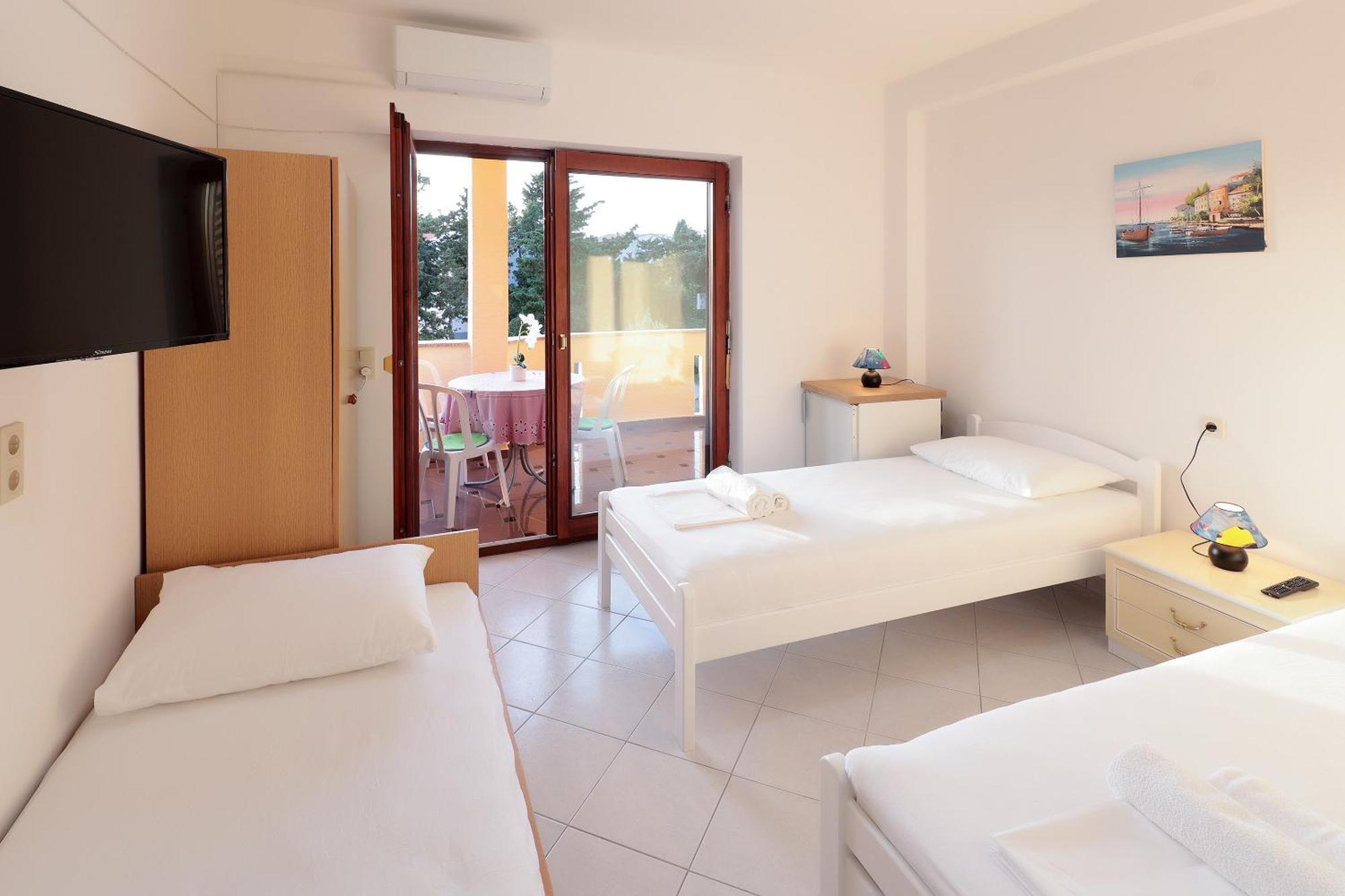City Pool Apartments Новаля Екстериор снимка