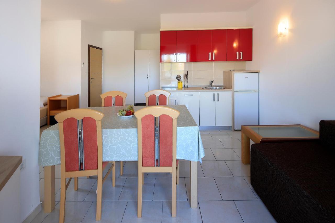 City Pool Apartments Новаля Екстериор снимка