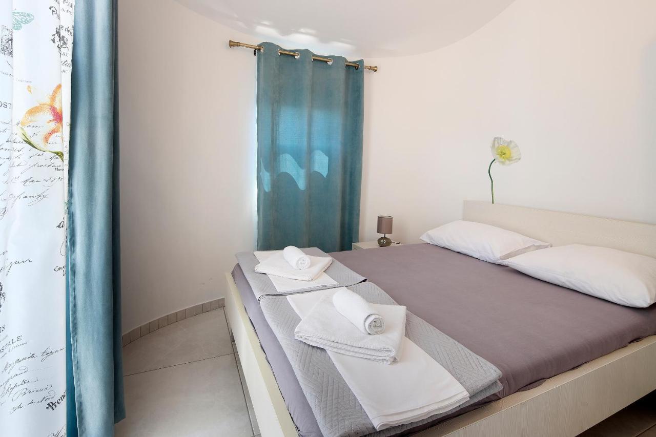 City Pool Apartments Новаля Екстериор снимка