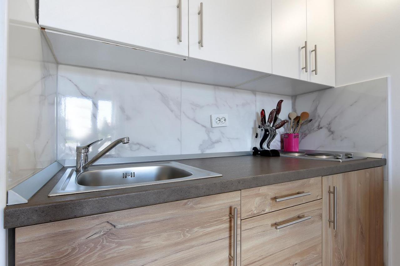 City Pool Apartments Новаля Екстериор снимка