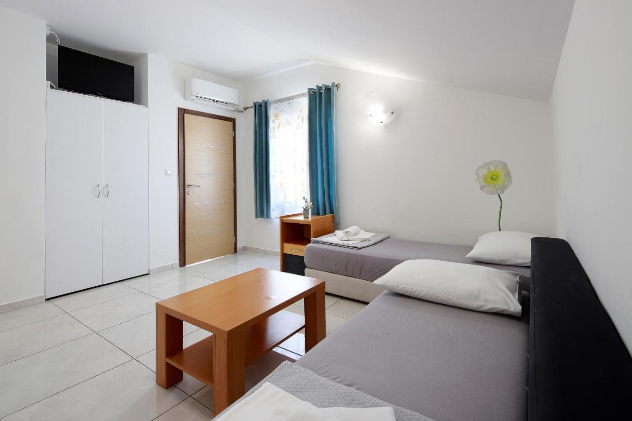 City Pool Apartments Новаля Екстериор снимка