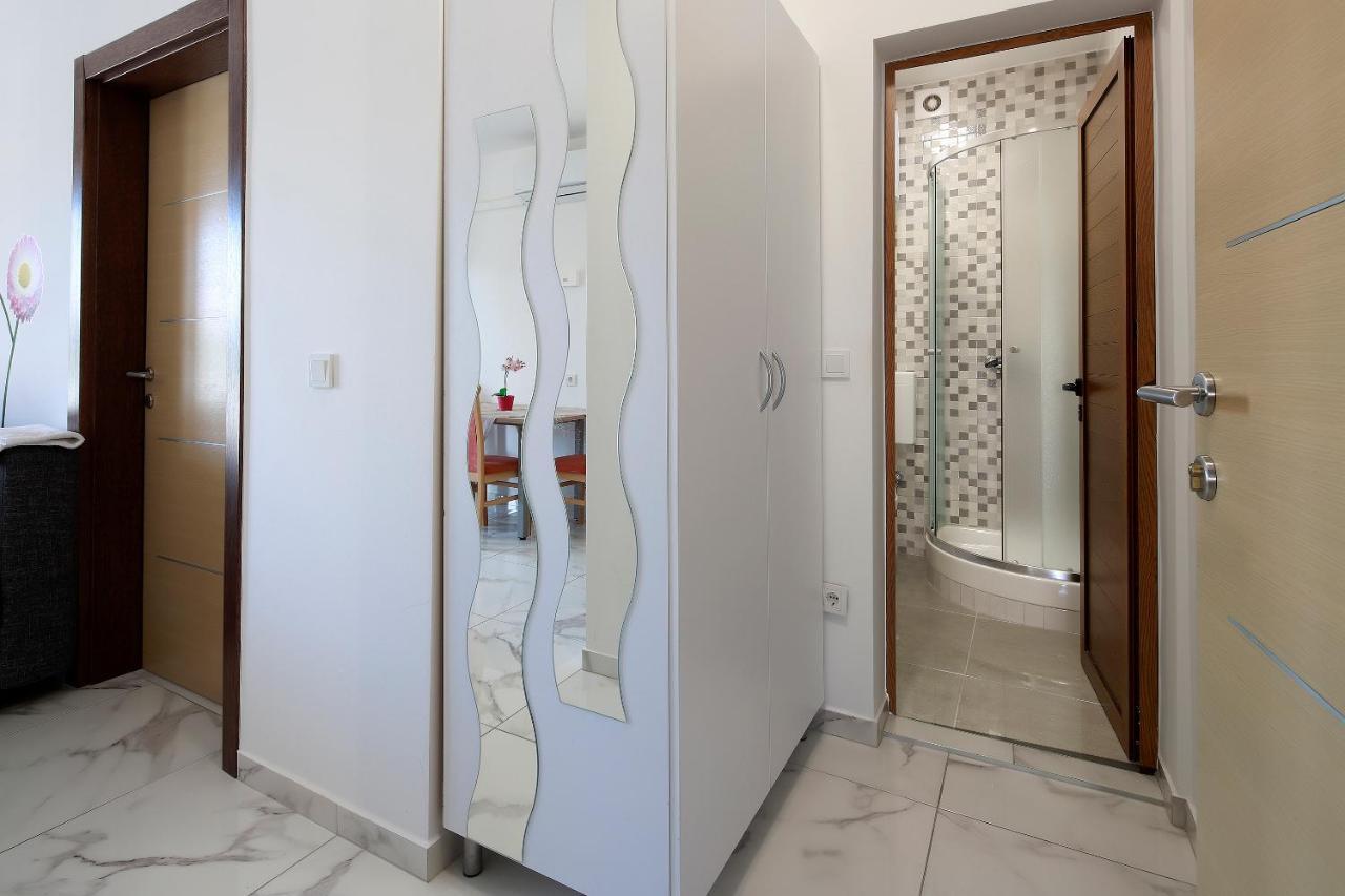 City Pool Apartments Новаля Екстериор снимка
