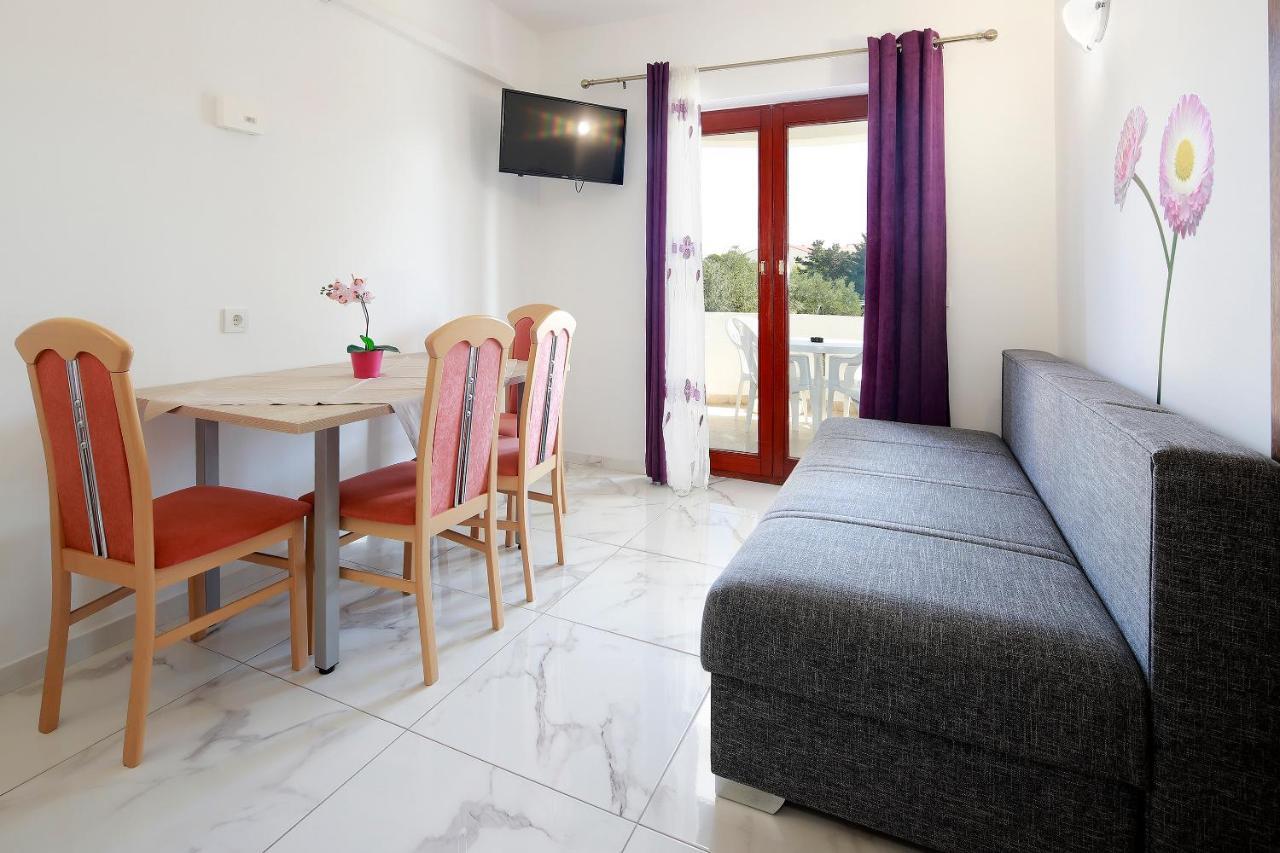 City Pool Apartments Новаля Екстериор снимка