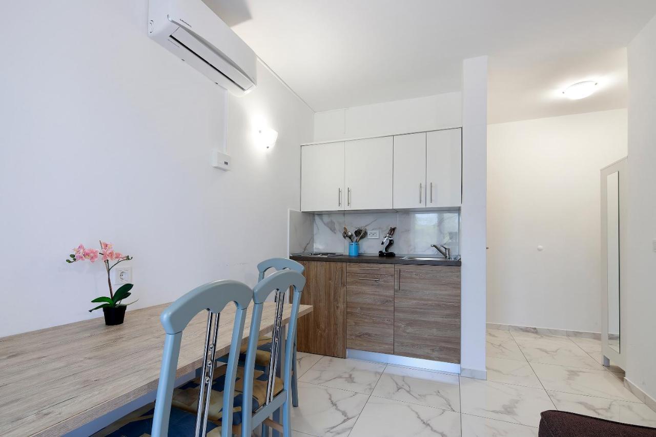 City Pool Apartments Новаля Екстериор снимка